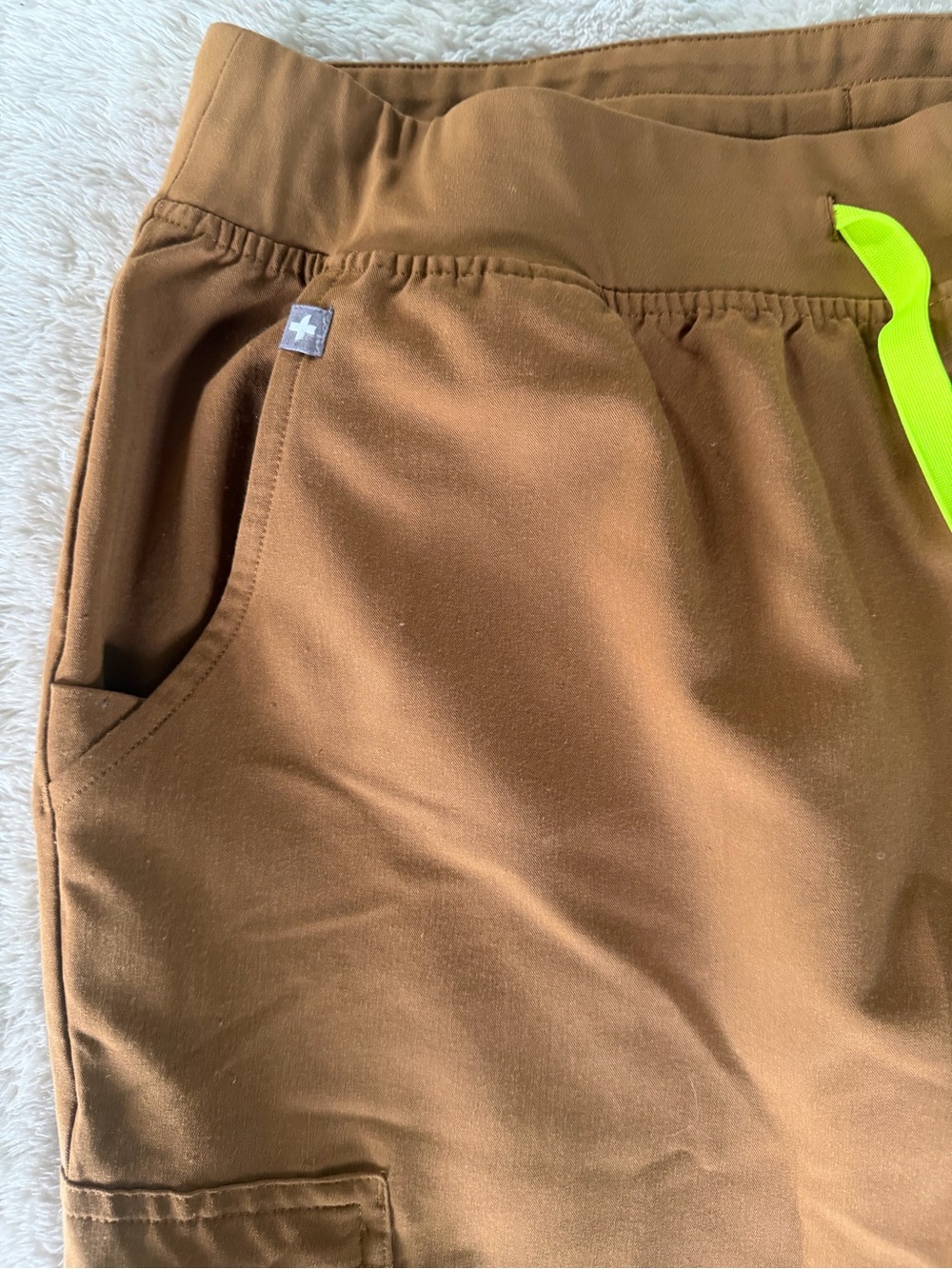 FIGS Zamora Jogger Scrub Pants in Earth sz L Petite - Picture 4 of 10